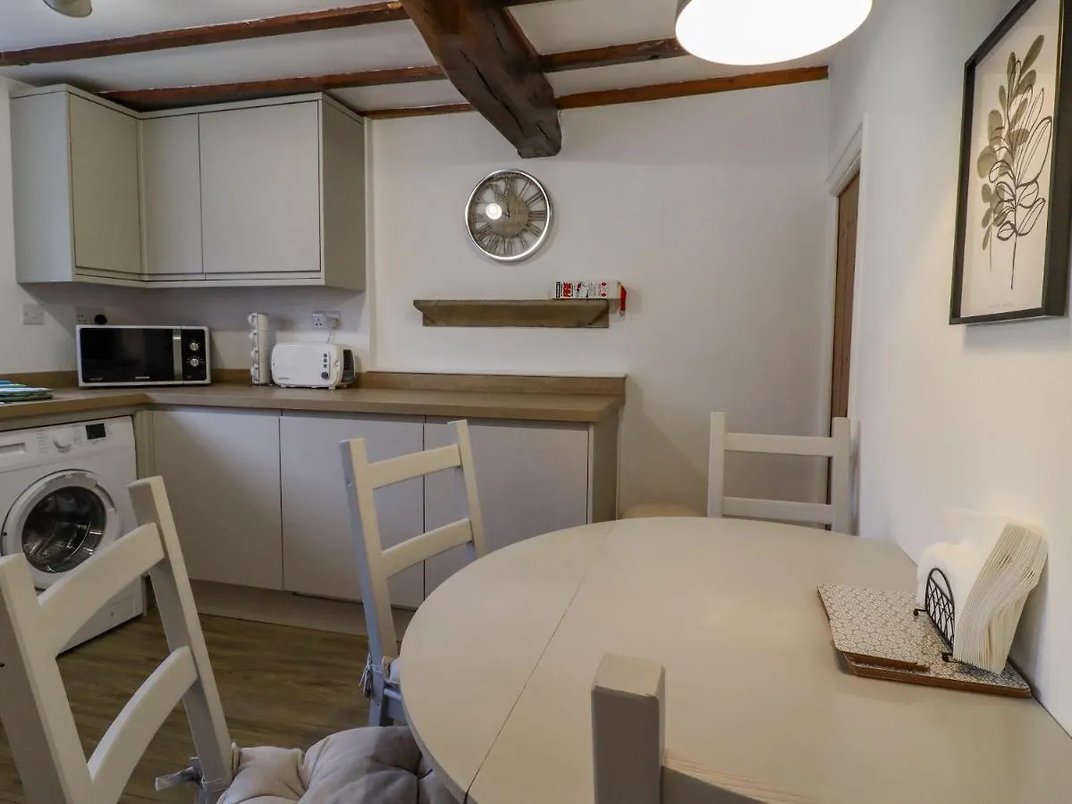 Sarah'S Cottage Китли Великобритания